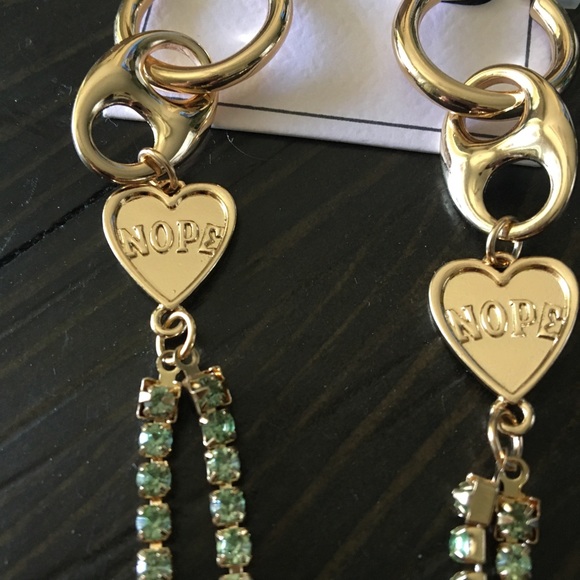 Melrose & Market Gold Tone Dangling Heart Earnings - Picture 3 of 6